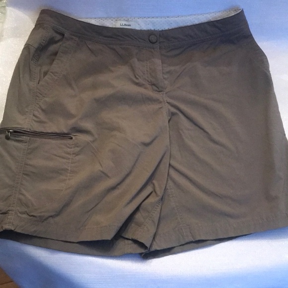 L.L. Bean Pants - LL Bean Woman Rayon Stretch Lightweight Hiking Shorts Size 14 Taupe Inseam 9"